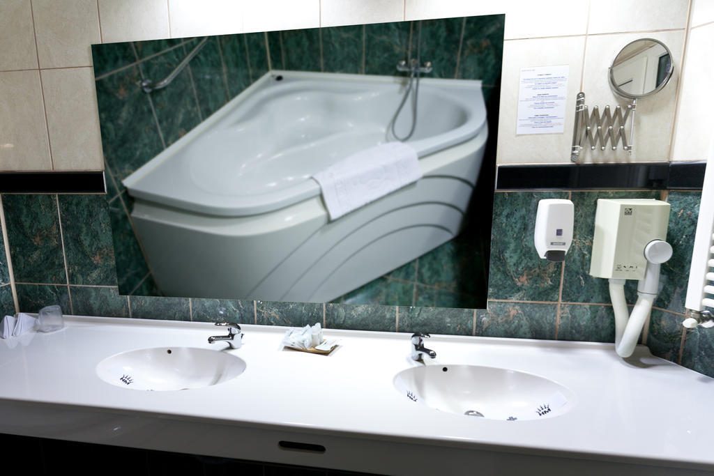 Hotel Dacia Rrt Bucarest Habitación foto