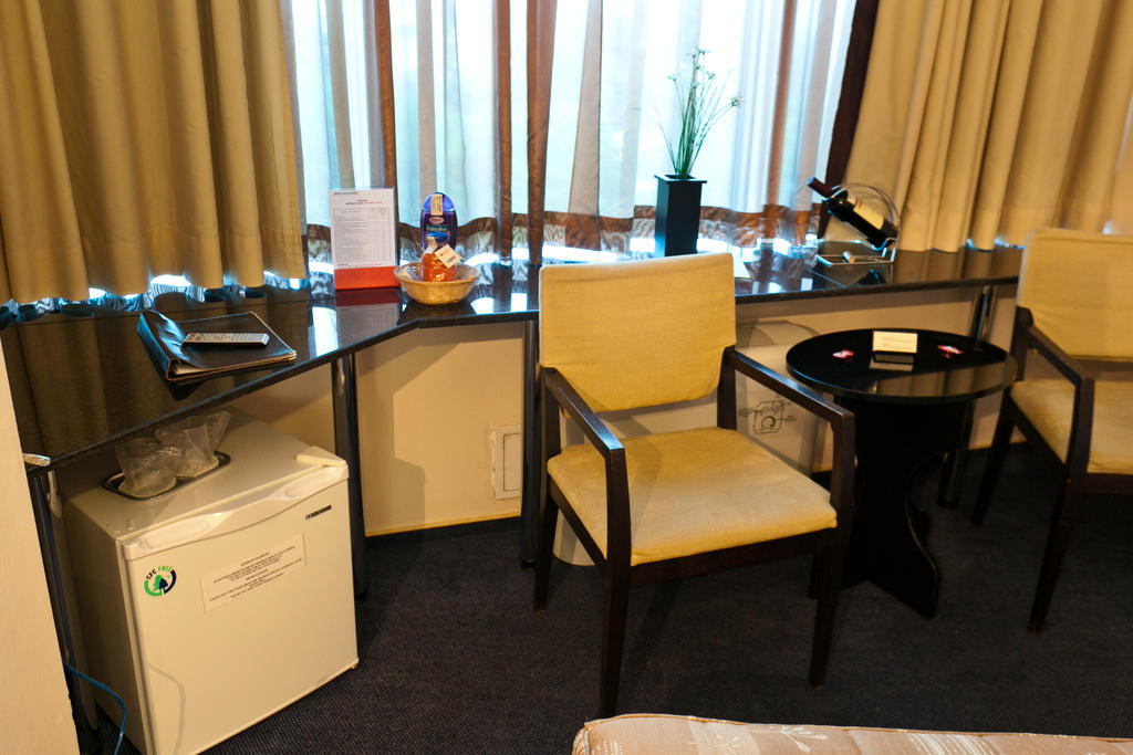 Hotel Dacia Rrt Bucarest Habitación foto