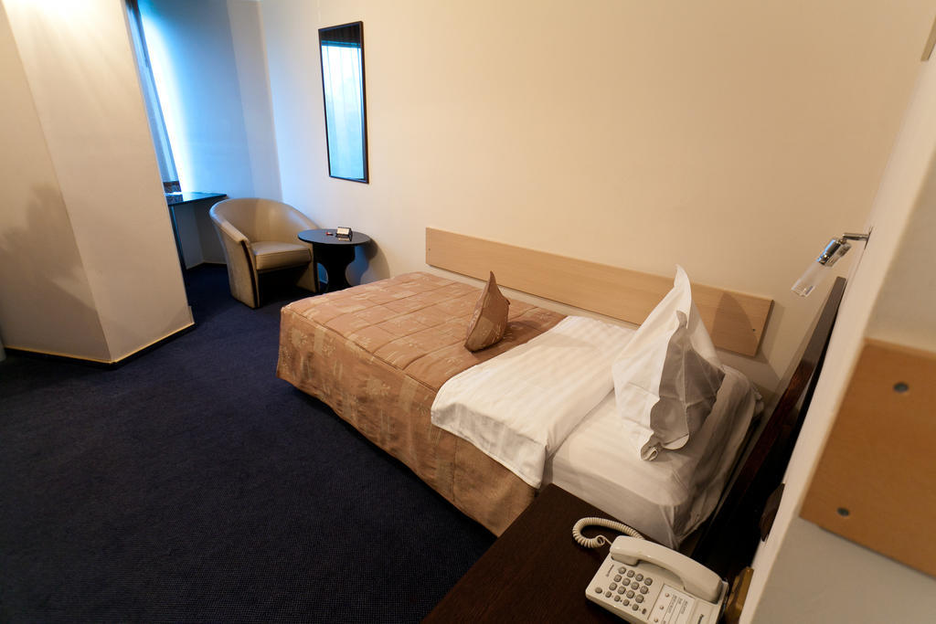 Hotel Dacia Rrt Bucarest Habitación foto